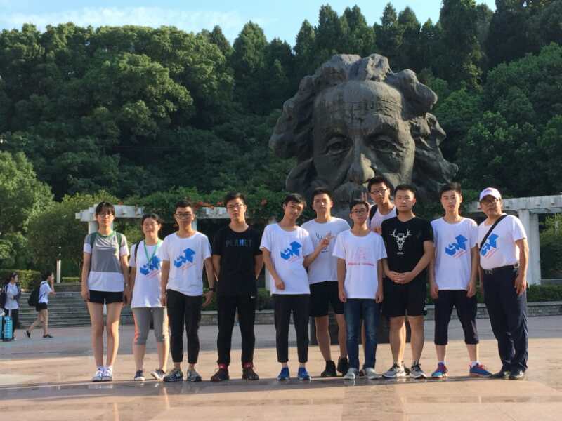 梦之远航载于科学技术之远航!